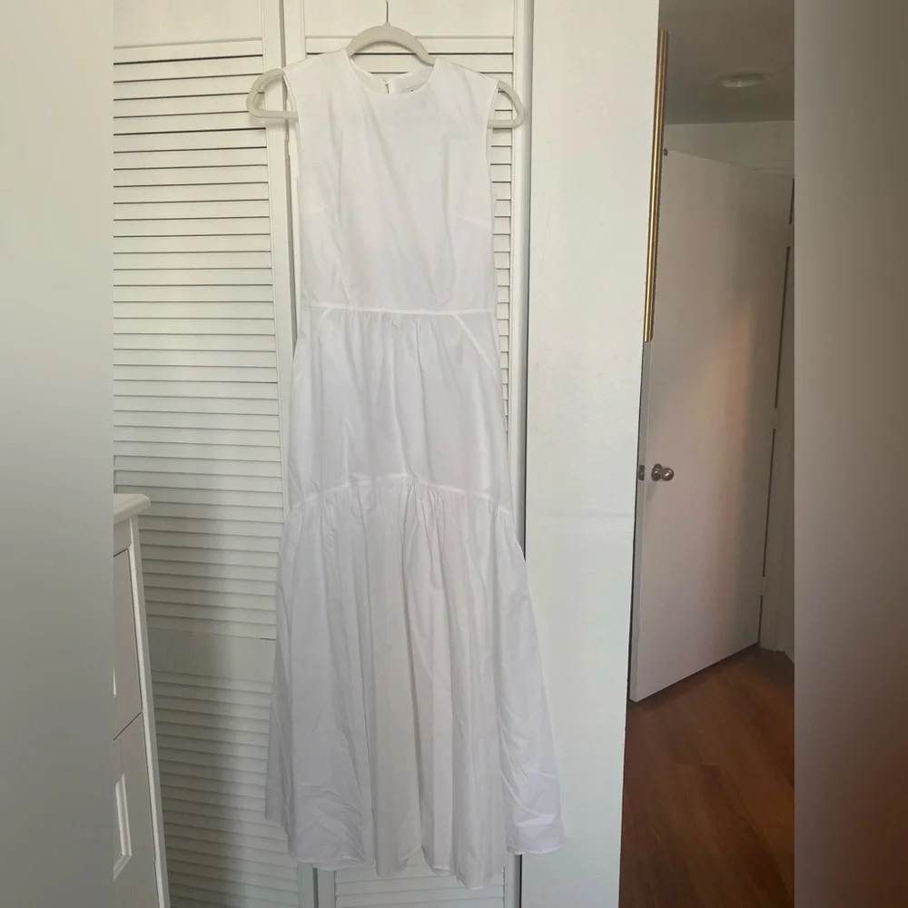 Elegant White Sleeveless Dress Cos - Picture 4 of 6